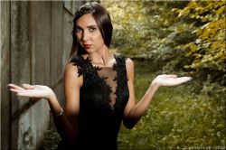 180901-0146goldblack