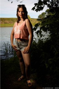 200530-0158goldblack