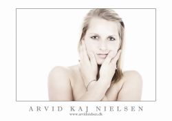 110411-0341eleganth-hor